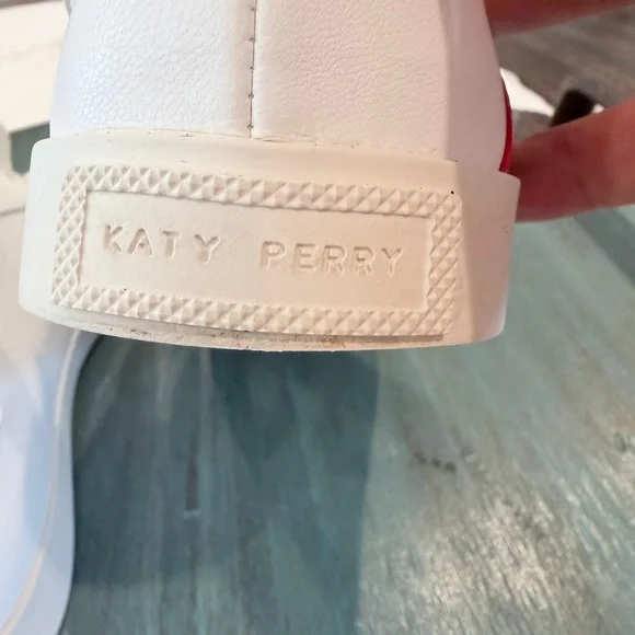 Katy Perry The Rizzo Rainbow Sneakers Women’s Size 8 White Lace Up Shoes - Picture 2 of 12